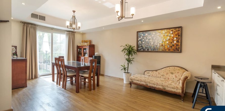 וילה ב The Springs, Dubai, איחוד האמירויות 3 חדרי שינה, 290 מ"ר מספר 671231