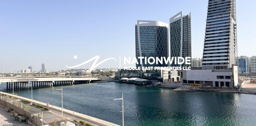 Duplex in Abu Dhabi, VAE: 3 Schlafzimmer, 124 m2 Nr. 691613