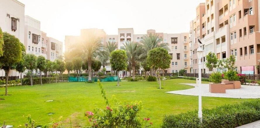 Apartamento en Al Furjan, Dubai, EAU 3 dormitorios, 178 m² № 722852