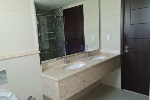Снять в аренду таунхаус в Mina Al Arab, Рас-эль-Хайма, ОАЭ 2 спальни, 238.8м2, № 702835 - фото 12