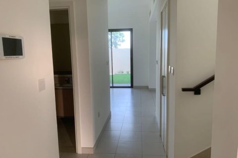 Villa en alquiler en Dubai South (Dubai World Central), Dubai, EAU 3 dormitorios, 129 m2 № 721974 - foto 4