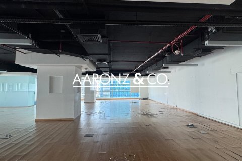 Üürile anda kontor asukohaga Business Bay, Dubai, AÜE: 304 m² Nr 693854 - pilt 8