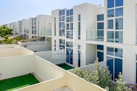 Huvila Dubai, Arabiemiraatit 4 makuuhuonetta, 151.8 m2 № 746826 - kuva 12