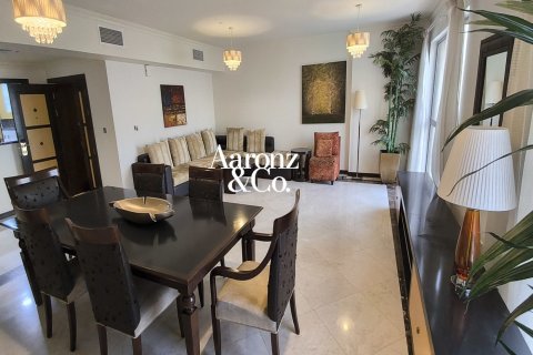Üürile anda korter asukohaga Jumeirah Beach Residence, Dubai, AÜE: 3 magamistoaga, 198 m² Nr 765888 - pilt 3