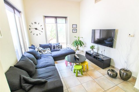 Vila di Dubai Sports City, UAE 4 bilik tidur, 350 meter persegi № 626469 - foto 3