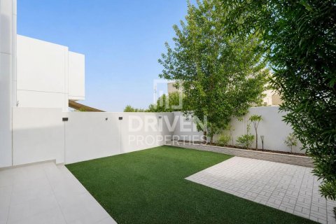 Townhouse in Dubai, UAE 5 bedrooms, 174.84 sq.m. № 765379 - photo 24