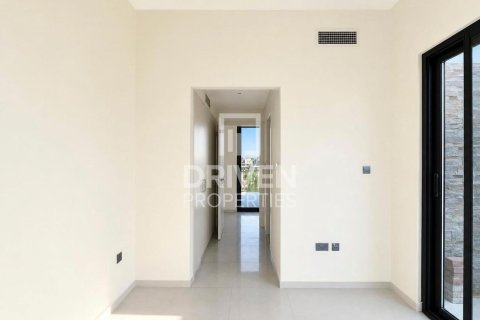 Townhouse in Dubai, UAE 5 bedrooms, 174.84 sq.m. № 765379 - photo 11