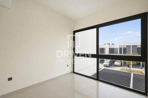Townhouse in Dubai, UAE 5 bedrooms, 174.84 sq.m. № 765379 - photo 4