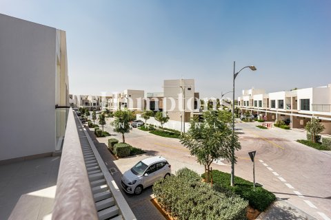 Villa zur Miete in DAMAC Hills (Akoya by DAMAC), Dubai, VAE 5 Schlafzimmer, 137.99904523 m2 Nr. 691895 - Foto 21