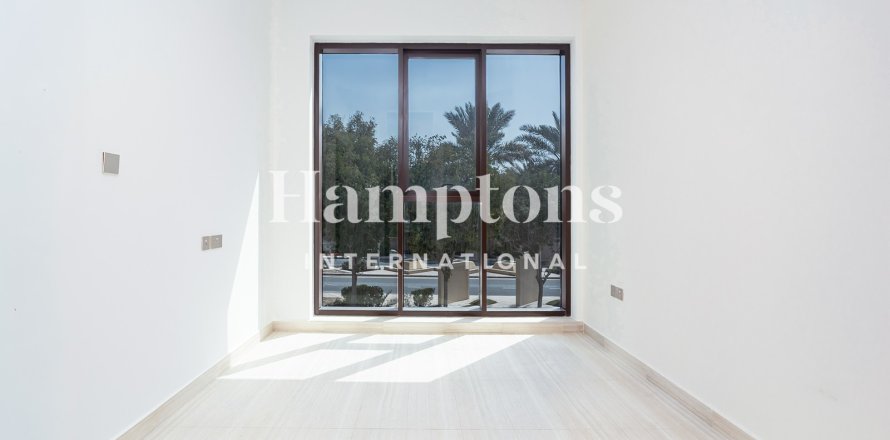 Villa in DAMAC Hills (Akoya by DAMAC), Dubai, VAE: 5 Schlafzimmer, 137.999 m2 Nr. 691895