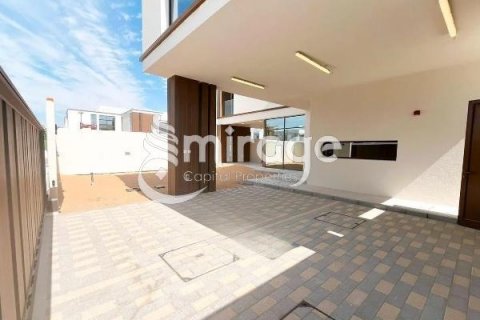 Řadový dům v Abu Dhabi, SAE 3 ložnice, 368.2 m² Č.: 574245 - fotografie 1