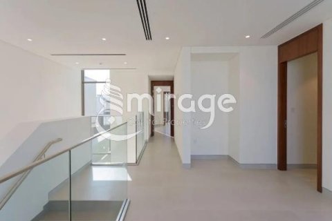 Řadový dům v Abu Dhabi, SAE 3 ložnice, 368.2 m² Č.: 574245 - fotografie 4