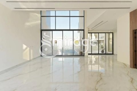 Vilë në Yas Island, Abu Dhabi, Emiratet e Bashkuara Arabe 5 dhoma gjumi, 510 m2. № 574246 - Foto 5