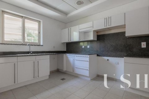 Villa sa Jumeirah Islands, Dubai, UAE 4 silid-tulugan, 1004 sq.m. № 620595 - larawan 9