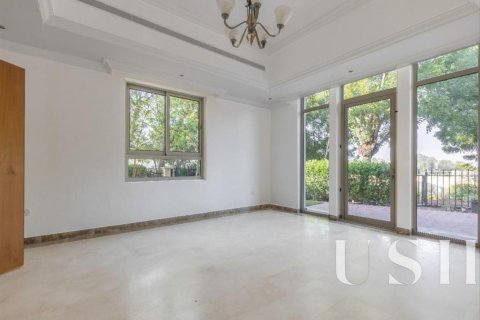 Villa sa Jumeirah Islands, Dubai, UAE 4 silid-tulugan, 1004 sq.m. № 620595 - larawan 8