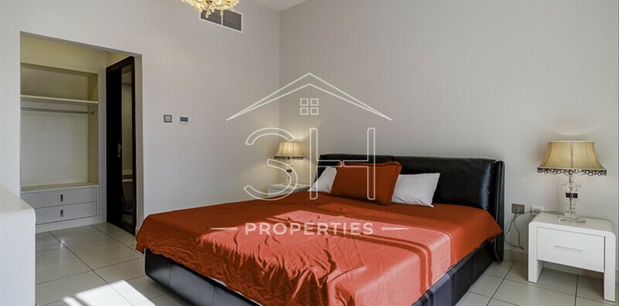 Byt v Dubai Studio City, Dubai, SAE 2 ložnice, 106.9 m² Č.: 557562
