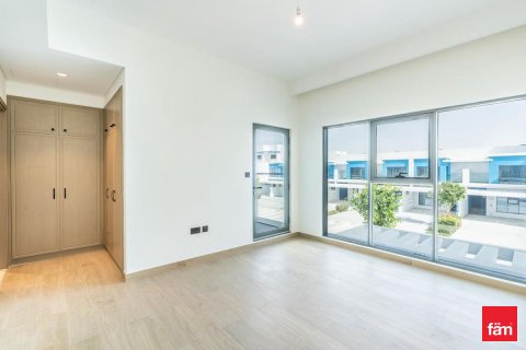 Kuća u nizu u gradu Dubai, UAE 5 spavaće sobe, 219.5 m2 Br. 699760 - Slika 2