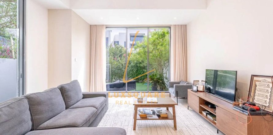 Huvila Dubai Hills Estate, Arabiemiraatit 3 makuuhuonetta, 196 m2 № 661990