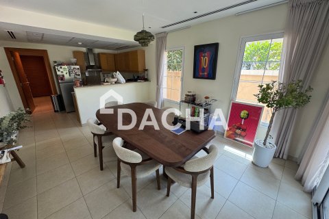 Villa Jumeirah Village Triangle, Dubaijā, AAE 2 istabas, 250 m2 Nr. 710306 - attēls 8