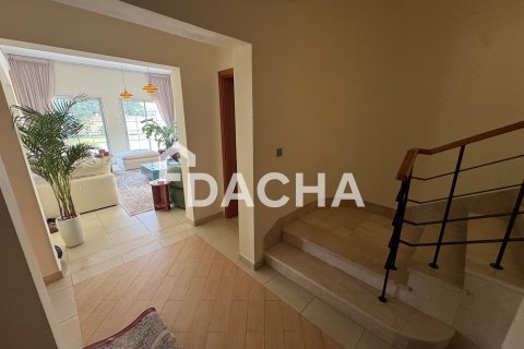 Villa Jumeirah Village Triangle, Dubaijā, AAE 2 istabas, 250 m2 Nr. 710306 - attēls 2