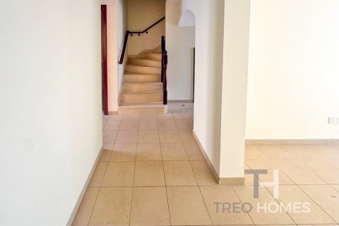 Townhouse in Arabian Ranches, Dubai, UAE 2 bedrooms, 172 sq.m. № 586721 - photo 7