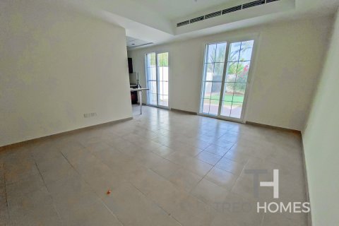 Townhouse in Arabian Ranches, Dubai, UAE 2 bedrooms, 172 sq.m. № 586721 - photo 3