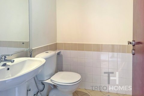 Townhouse in Arabian Ranches, Dubai, UAE 2 bedrooms, 172 sq.m. № 586721 - photo 10