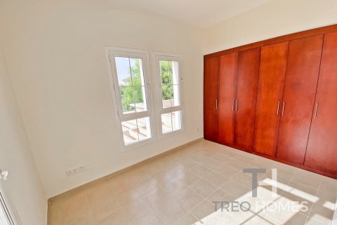 Townhouse in Arabian Ranches, Dubai, UAE 2 bedrooms, 172 sq.m. № 586721 - photo 9