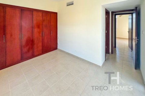 Townhouse in Arabian Ranches, Dubai, UAE 2 bedrooms, 172 sq.m. № 586721 - photo 2