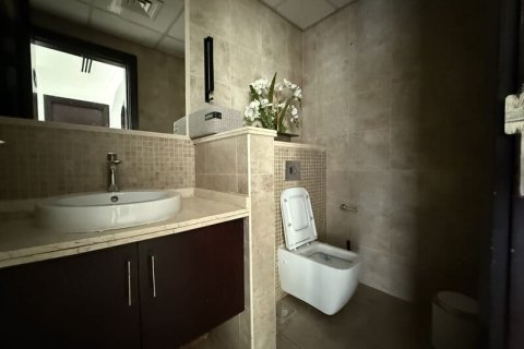 Vila u Jumeirah Park, Dubai, UAE 4 spavaćih soba, 743 m2 Br. 696654 - fotografija 16