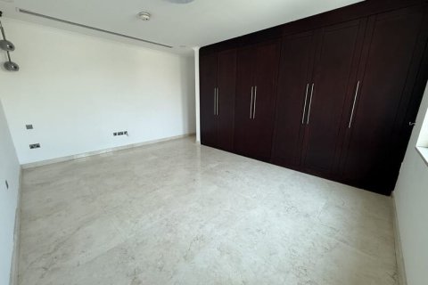 Vila u Jumeirah Park, Dubai, UAE 4 spavaćih soba, 743 m2 Br. 696654 - fotografija 27