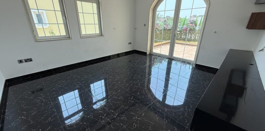 Vila u Jumeirah Park, Dubai, UAE 743 m2, 4 spavaćih soba Br. 696654