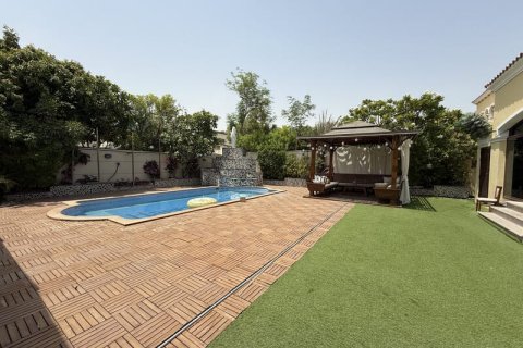 Vila u Jumeirah Park, Dubai, UAE 4 spavaćih soba, 743 m2 Br. 696654 - fotografija 6