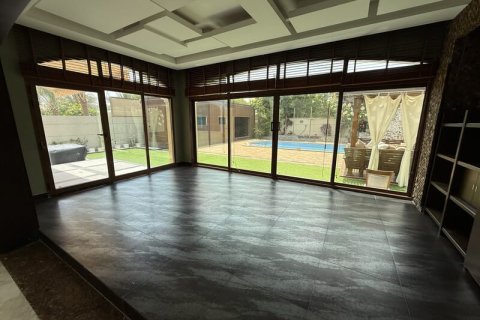 Vila u Jumeirah Park, Dubai, UAE 4 spavaćih soba, 743 m2 Br. 696654 - fotografija 22