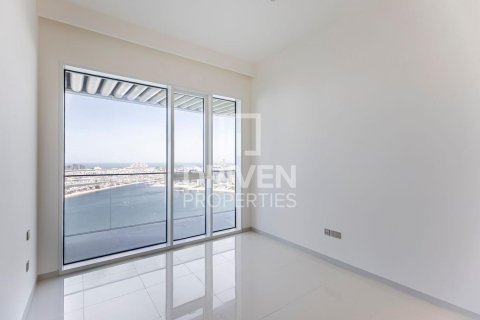 Dubai Harbour, Dubai, UAE의 판매용 아파트 침실 3개, 180.23제곱미터 번호 767074 - 사진 8
