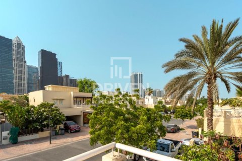 Huvila Meadows, Dubai, Arabiemiraatit 4 makuuhuonetta, 540 m2 № 655117 - kuva 25