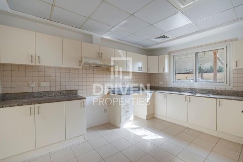 Huvila Meadows, Dubai, Arabiemiraatit 4 makuuhuonetta, 540 m2 № 655117 - kuva 7