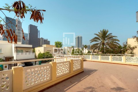 Huvila Meadows, Dubai, Arabiemiraatit 4 makuuhuonetta, 540 m2 № 655117 - kuva 23