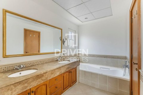 Vilă de închiriat în Arabian Ranches, Dubai, EAU 5 dormitoare, 419 mp. №655114 - poză 26