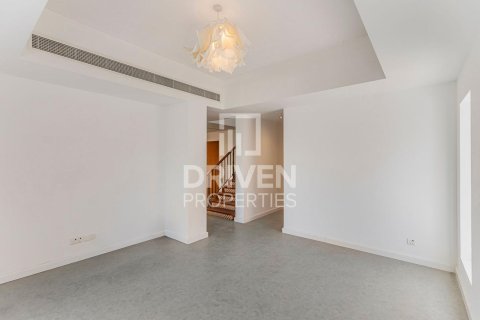 Vilă de închiriat în Arabian Ranches, Dubai, EAU 5 dormitoare, 419 mp. №655114 - poză 5