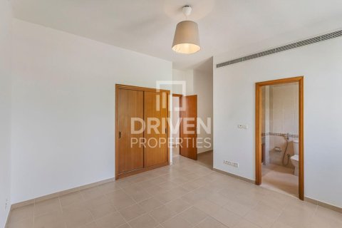 Vilă de închiriat în Arabian Ranches, Dubai, EAU 5 dormitoare, 419 mp. №655114 - poză 18