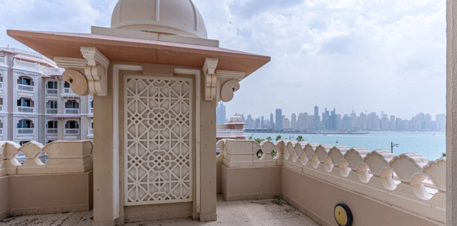 Apartment i Palm Jumeirah, Dubai, UAE 3 soveværelser, 346 kvm № 718600