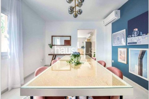 Villa sa Umm Suqeim, Dubai, UAE 4 silid-tulugan, 1171 sq.m. № 626933 - larawan 3