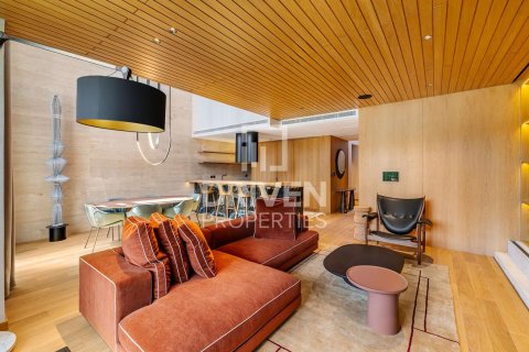 Villa in Jumeirah, Dubai, UAE 3 bedrooms, 287 sq.m. № 684146