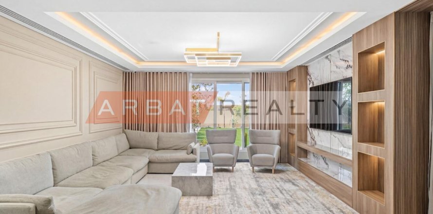 Villa a Dubai Land, Dubai, EAU 4 camere da letto, 490.34 mq. № 737050