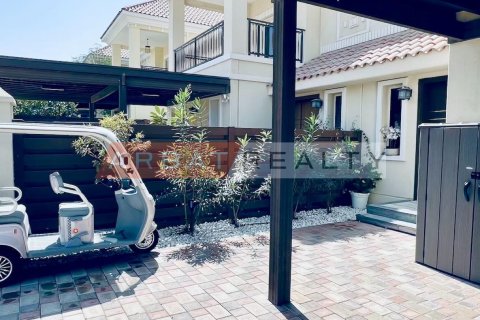 Villa in vendita a Dubai Land, Dubai, EAU 4 camere da letto, 490.34 mq. № 737050 - foto 11
