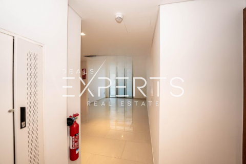 Apartment in Al Reem Island, Abu Dhabi, UAE 2 bedrooms, 108.4 sq.m. № 583215 - photo 3