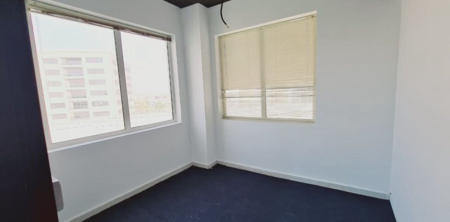 Ured u gradu Dubai, UAE 122.7 m2 Br. 694070