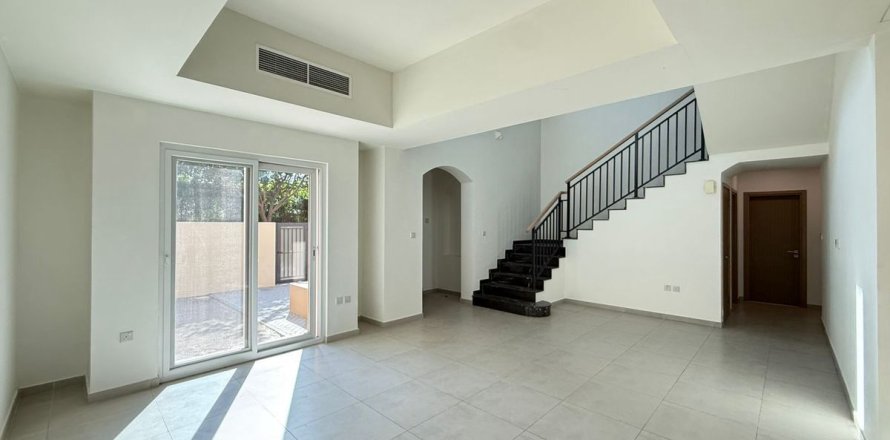 Řadový dům v Dubai, SAE 4 ložnice, 187 m² Č.: 699863