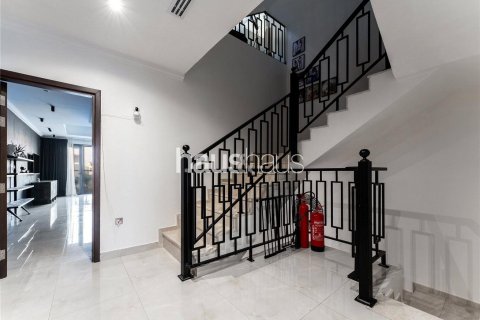Jumeirah Village Triangle, Dubai, संयुक्त अरब अमीरात में टाउनहाउस, 4 बेडरूम, 394 वर्ग मीटर, संख्या 625434 - फ़ोटो 24